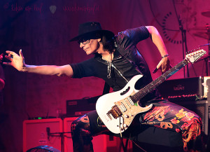 Steve Vai (photo credit Edwin van Hoof, 2007