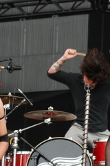 Pop Evil at Rock on the Range 2013 (credit Adam Bielawski)