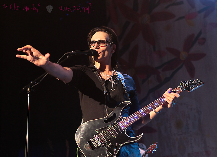 Steve Vai in Full Grandeur at De Roma Theater